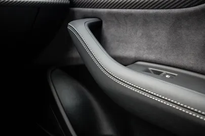 Car image 31