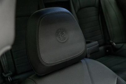 Car image 37