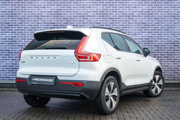 Volvo XC40 Recharge T4 Plus Dark 155 kW image number 18