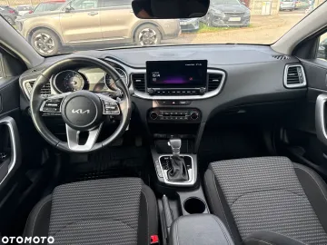 Car image 24