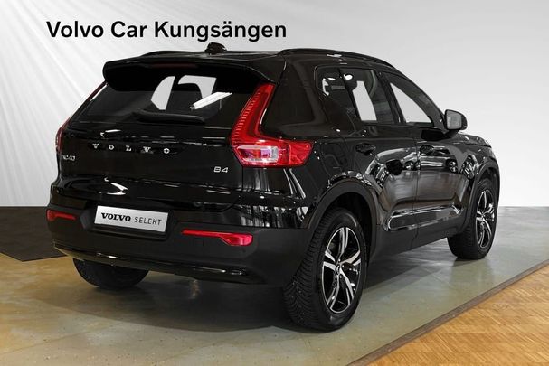 Volvo XC40 B4 Plus Dark 147 kW image number 2