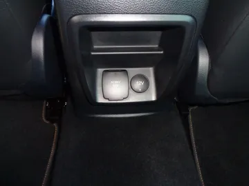 Car image 34