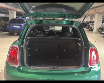 Car image 26