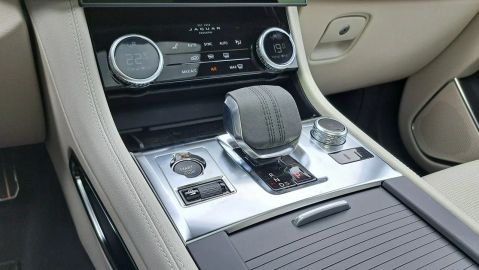 Car image 33