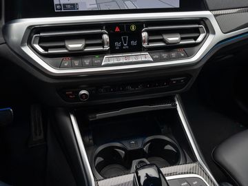 Car image 33