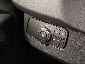 Car image 37