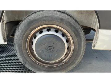 Car image 38