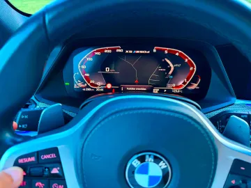 Car image 40