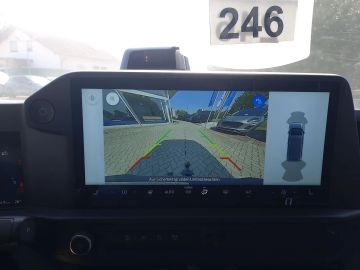 Car image 26