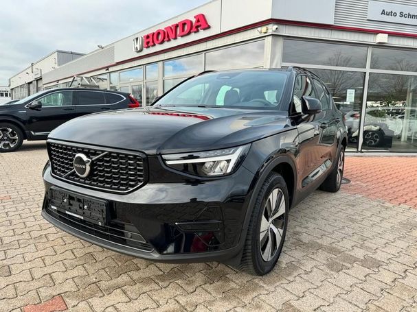 Volvo XC40 B3 Plus Dark 120 kW image number 1