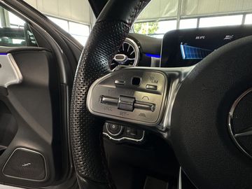 Car image 36