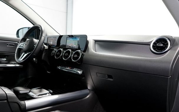 Mercedes-Benz GLA 200 d 110 kW image number 24