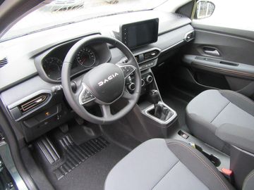 Car image 8