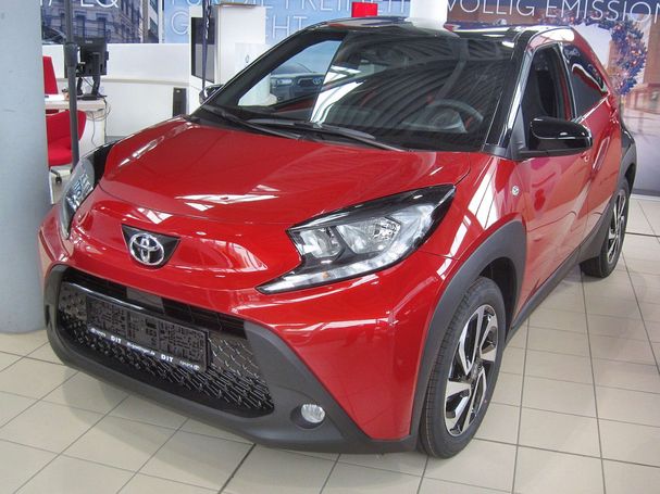 Toyota Aygo X 1.0 VVT-i 53 kW image number 1