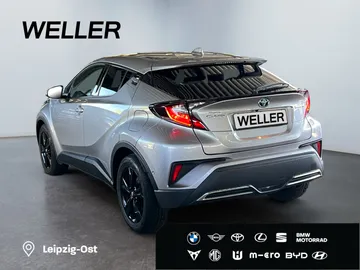 Car image 5