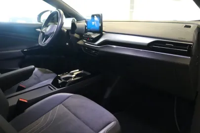 Car image 39