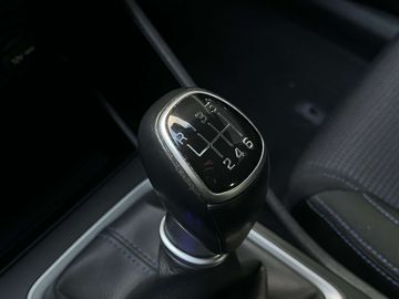 Car image 32