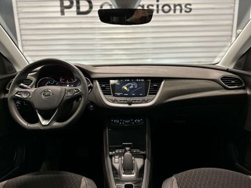 Car image 10