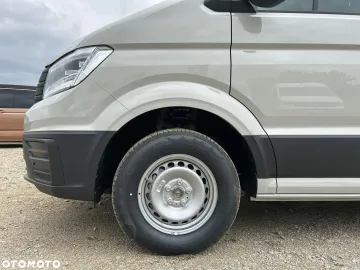 Car image 35