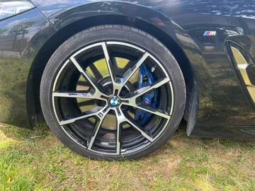 Car image 30