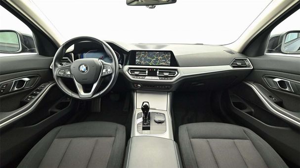 BMW 320d Touring xDrive 140 kW image number 9