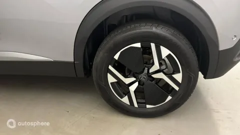 Car image 20