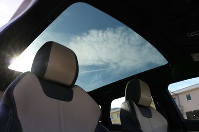 Car image 33