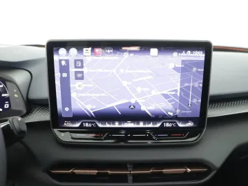 Car image 32