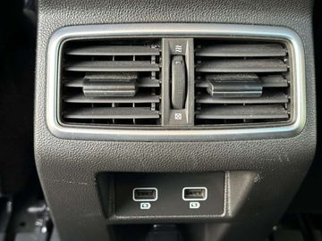 Car image 35