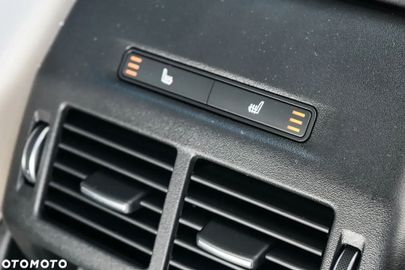 Car image 35