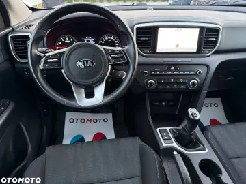Car image 35