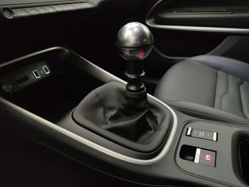 Car image 24