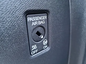Car image 28