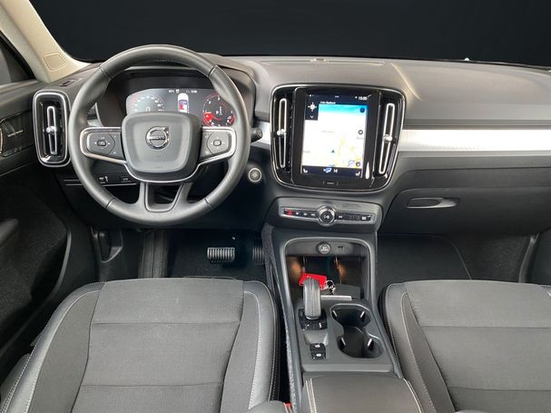 Volvo XC40 D3 Momentum 110 kW image number 9