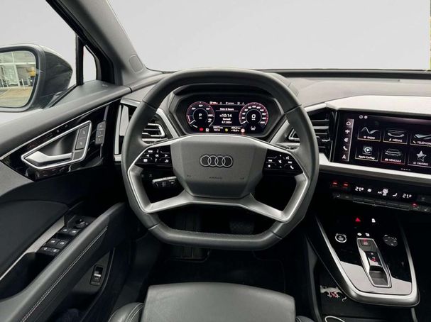 Audi Q4 45 quattro e-tron S-line 195 kW image number 11