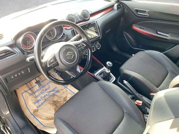 Car image 11