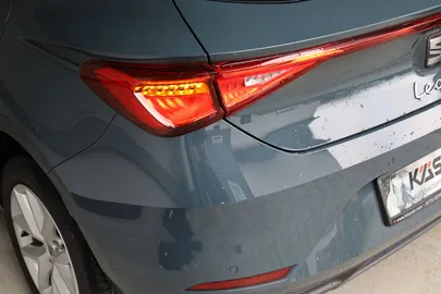 Car image 27
