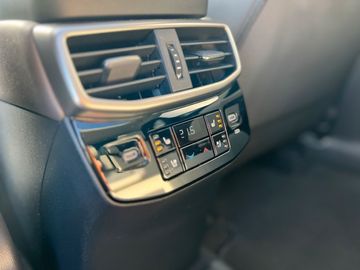 Car image 36