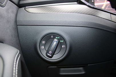 Car image 35