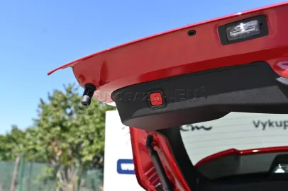 Car image 27