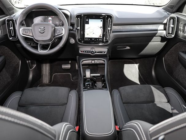 Volvo XC40 T5 Plus 192 kW image number 3