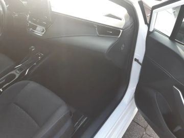 Car image 10