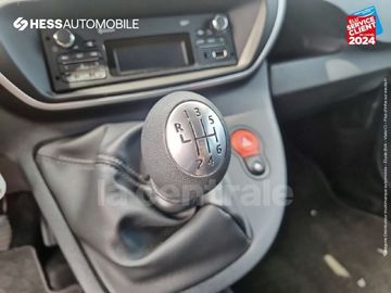 Car image 37