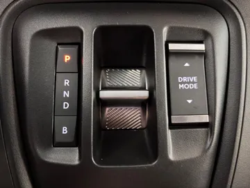 Car image 38