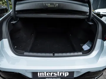 Car image 32