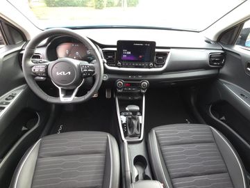 Car image 13