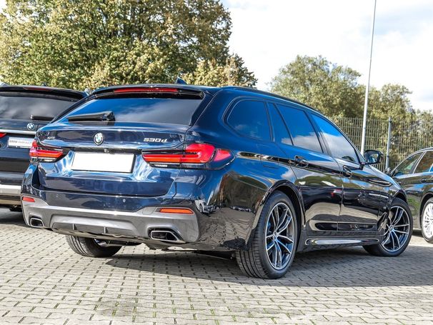 BMW 530d Touring xDrive 210 kW image number 2