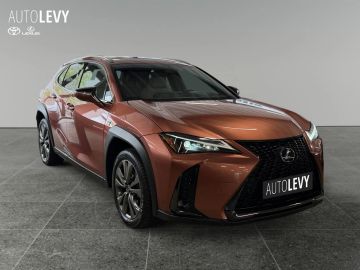 Car image 3