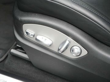 Car image 37