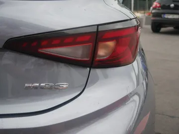 Car image 40